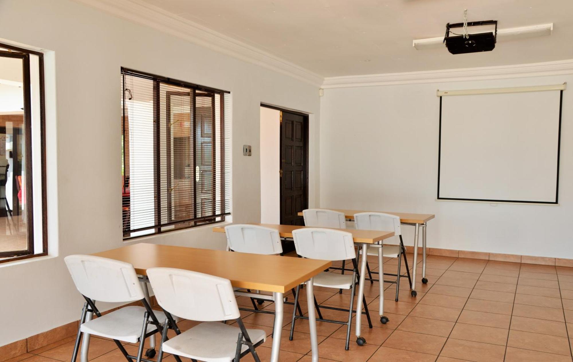 Indlovukazi Guesthouse Hartbeespoort Dış mekan fotoğraf